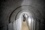 Izrael sięga po nowe technologie, aby poradzić sobie z tajną siecią tuneli Hamasu. Żołnierze IDF w korytarzach używają sterowanych robotów i dronów z czujnikami termowizyjnymi, by wykryć wrogów
