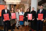 Adam Jędrzejczak, prezes Danfoss Polska; Sylwia Kalinowska-Skowronek, Talent Management Director w Budimex SA; Anna Sejud, specjalista ds. personalnych Human Resources Department, oraz Agnieszka Włodarczyk, dyrektor ds. personalnych i administracyjnych VOSS Automotive Polska sp. z o.o.; Monika Trojan-Stelmach, kierowniczka zespołu komunikacji wewnętrznej, oraz Magdalena Pilarska, employer branding menedżer w Banku BNP Paribas SA; Piotr Dembiński, dyrektor handlowy w Grupie GPEC