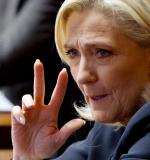 Niemal 1/3 Francuzów chce już w pierwszej turze wyborów prezydenckich głosować na Marine Le Pen