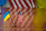 Prawie połowa Amerykanów (a 65 proc. wyborców republikańskich i 32 proc. demokratycznych) uważa, że obecna pomoc ich kraju dla Ukrainy jest zbyt duża. Jednak od stosunków amerykańsko-ukraińskich zależy militarna i polityczna przyszłość Kijowa.