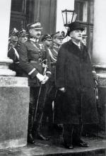 Prezydent Narutowicz w otoczeniu polskich oficerów, 11 grudnia 1922 r.