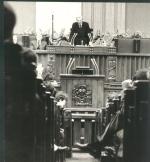 Marszałek Wiesław Chrzanowski podczas inauguracyjnego posiedzenia I kadencji Sejmu, 25 listopada 1991 r.