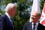 Prezydent Joe Biden przyjmie w piątek kanclerza Olafa Scholza. Mają rozmawiać między innymi o pomocy dla Ukrainy. Zdjęcie ze spotkania przed szczytem G7 w zamku Elmau w niemieckich Alpach w 2022 r.