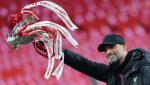 Juergen Klopp pracuje w Liverpoolu od ponad ośmiu lat. Wprowadził go z powrotem na szczyt angielskiego i europejskiego futbolu. Zdobył z nim m.in. mistrzostwo Anglii (2020) i wygrał Ligę Mistrzów (2019)