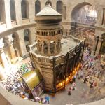 Wnętrze Bazyliki Grobu Pańskiego – najważniejszej świątyni chrześcijańskiej w Jerozolimie