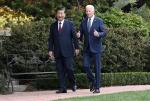 Xi Jinping i Joe Biden podczas ostatniego spotkania z okazji szczytu Wspólnoty Gospodarczej Azji i Pacyfiku (APEC) w Kalifornii, 15 listopada 2023 r.