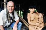 Autor wśród Yanomami nad górnym biegiem Orinoko