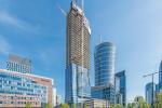 Wieżowiec The Bridge powstaje w biznesowym centrum Warszawy. Budynek osiągnął swoją ostateczną wysokość 174 metrów