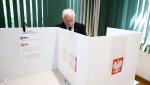 Jarosław Kaczyński ma poczucie, że w wyborach europejskich odbił się od dna (na zdjęciu oddaje głos w Warszawie 9 czerwca 2024 r.). Kogo nam teraz szykuje na kandydata PiS w kolejnych – prezydenckich?