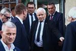 Jarosław Kaczyński musiał cofnąć się przed partyjnymi buntownikami