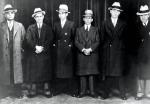 Gangsterzy w 1932 r. (od lewej): Paul Ricca, Salvatore Agoglia, „Lucky” Luciano, Meyer Lansky, John Senna i Harry Brown