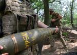 Pociski kaliber 155 mm są powszechnie używane w trakcie walk na Ukrainie