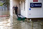 Policja podkreśla, że na razie potwierdzone zostały pojedyncze przypadki szabrownictwa