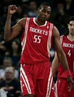 Dikembe Mutombo karierę kończył w Houston Rockets w wieku 43 lat