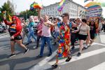 Z badań wynika, że już 62 proc. Polaków popiera prawo do zawierania związków partnerskich przez osoby tej samej płci. Na zdjęciu: Marsz Równości w Częstochowie, 31 sierpnia 2024 r.