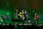 Robert Trujillo, Lars Ulrich, James Hetfield i Kirk Hammett podczas koncertu w Inglewood w Kalifornii, grudzień 2024 r.