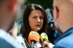 Prokurator Karolina Staros podczas konferencji w Prokuraturze Okręgowej Warszawa-Praga w sprawie zatrzymania osób podejrzanych o wywołanie fałszywych alarmów