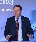 Radosław Sikorski, wiceprezes Rady Ministrów oraz minister spraw zagranicznych