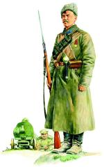 Szeregowy piechoty rosyjskiej w szynelu „niższich czinow” i papasze, uzbrojony w karabin Mosin wz. 1891 z bagnetem i granat ręczny austriacki