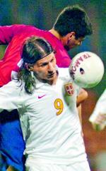 Serb Marko Pantelić w sobotnim meczu z Armenią 
