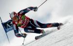 Mistrz świata Norweg Aksel Lund Svindal odniósł w niedzielę ósme zwycięstwo w zawodach pucharowych, slalom gigant wygrał trzeci raz