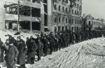 Żołnierze 6. Armii idą  do niewoli,  31 stycznia  1943 r.