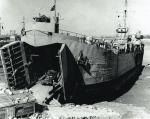 Amerykański okręt desantowy LST w porcie Inczhon