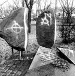 <Związek Gmin Wyznaniowych Żydowskich w RP złożył na policję doniesienie o zniszczeniu pomnika