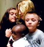 Madonna z adopotowanym Davidem Bandą z Malawi oraz córką Lourdes i synem Rocco