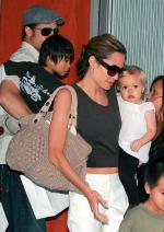 Angelina Jolie i Brad Pitt z córką Shilon i adoptowanym  chłopcem z Azji