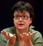 Agnieszka Chłoń-Domińczak wiceminister pracy, uważa, że system ubezpieczeń społecznych nie powinien różnicować ludzi ze względu na płeć