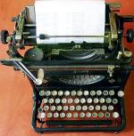 Maszyna do pisania została przekazana przez Jerzego Zarawskiego