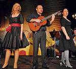 W „Wieczorze piosenek Brassensa” wystąpili (od lewej): Izabella Bukowska, Wojciech Czerwiński i Magdalena Smalara 
