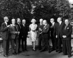 Jury nagrody literackiej „Wiadomości”, 1970 r. Od lewej: Michał Chmielowiec, Józef Łobodowski, Juliusz Sakowski, gen. Marian Kukiel, Maria Danilewicz, Adam Pragier, Marian Hemar, Józef Mackiewicz, Stanisław Baliński i Wacław Grubiński