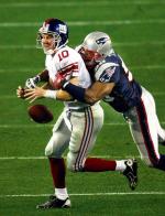 Quarterback NY Giants Eli Manning (nr 10) został najlepszym zawodnikiem Super Bowl 