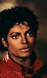 Michael Jackson w teledysku „Thriller” na chwilę przed tym, jak przeobraził się w wilkołaka