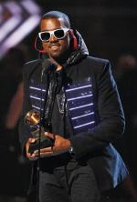 Kanye West dedykował cztery nagrody zmarłej mamie