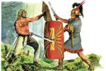 Wojownik germański z długim mieczem galijskim i romboidalną drewnianą tarczą i Legionista rzymski w kolczudze i hełmie, uzbrojony w krótki miecz,  sztylet i tarczę