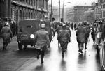 8 marca 1968 r. Jednostki ZOMO i ORMO pacyfikują wiec studentów na Krakowskim Przedmieściu w Warszawie