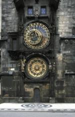 Zegar astronomiczny Orloj zainstalowany na ratuszu w czeskiej Pradze, skonstruowany w 1410 r. 