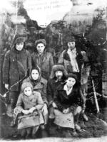 Rodzina Babiarzów deportowana z Kresów w 1940 r. do Krasnojarskiego Kraju. Zdjęcie z 1941 r.