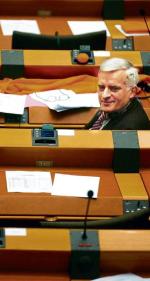 Mimo wielu spekulacji Jerzy Buzek twierdzi, że nie było żadnych uzgodnień w sprawie ewentualnego przewodniczenia europarlamentowi