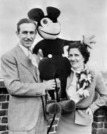 Tak na początku wyglądała Myszka Miki. Na zdjęciu Walt Disney z żoną Lillian w 1935 roku 