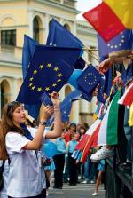 Na ulicach stolicy powiewały flagi unijne oraz krajów członkowskich wspólnoty