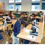 Ćwiczenia w laboratoriach to obowiązkowa część studiów