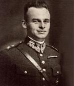 Witold Pilecki w mundurze. Zdjęcie wykonane w latach 30. Zbiory rodzinne