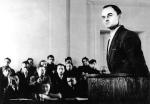 Witold Pilecki zeznaje podczas rozprawy