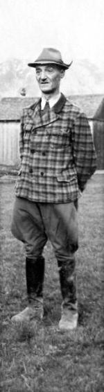 Oskar Dirlewanger w chwili aresztowania 7 maja 1945 roku. Zdjęcie wykonane przez kapitana Pierre,a Bouchet de Fareins z 2. Dywizji Piechoty Marokańskiej, który po aresztowaniu Dirlewangera w Austrii przekazał go amerykańskim władzom wojskowym