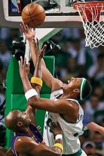 Paul Pierce pod koszem LA