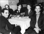 Rok 1961, Warszawa, restauracja Kongresowa, Leopold Tyrmand pierwszy od lewej
